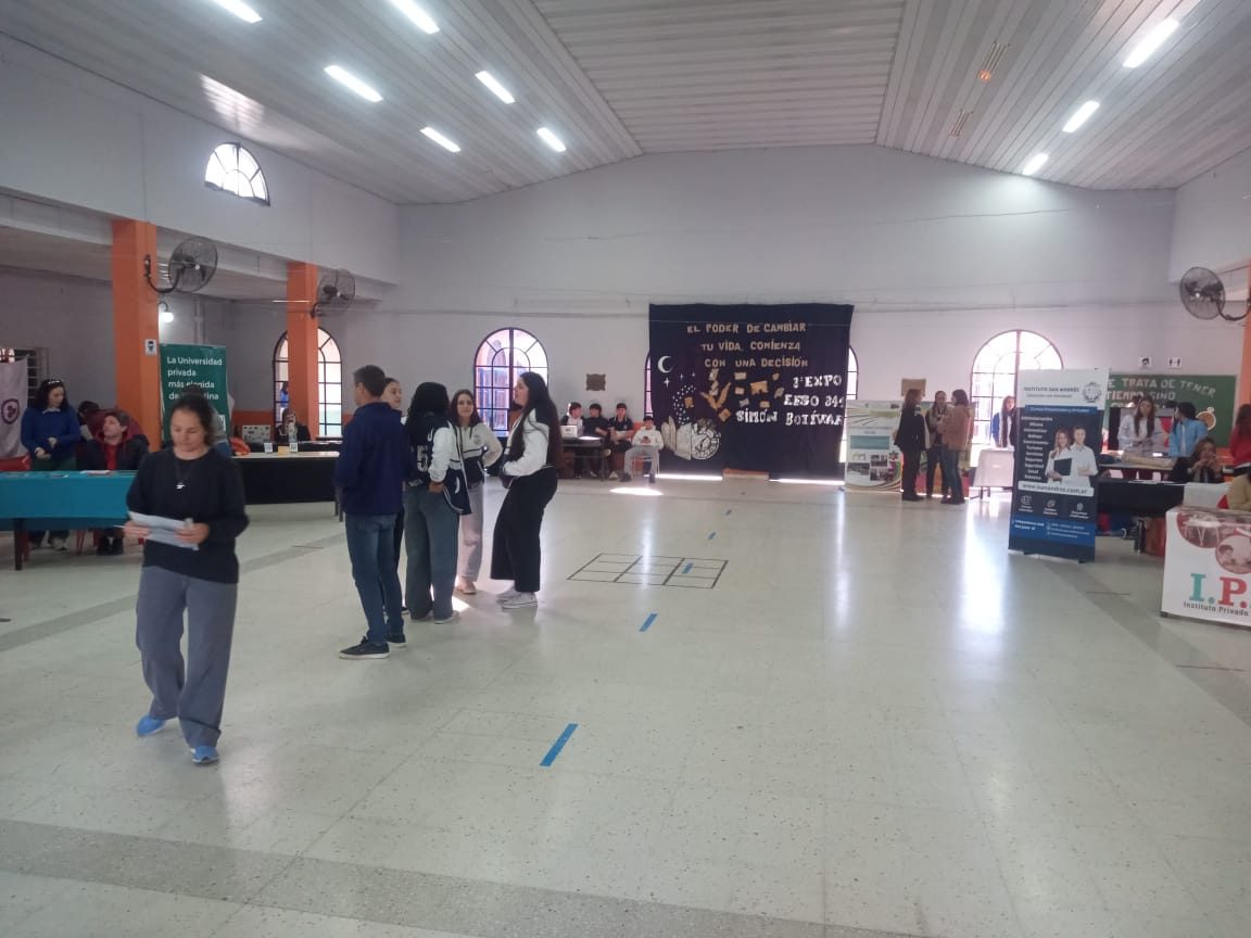 El Instituto participó en la muestra educativa de la E.E.S.O N.º 341 “Simón Bolívar”