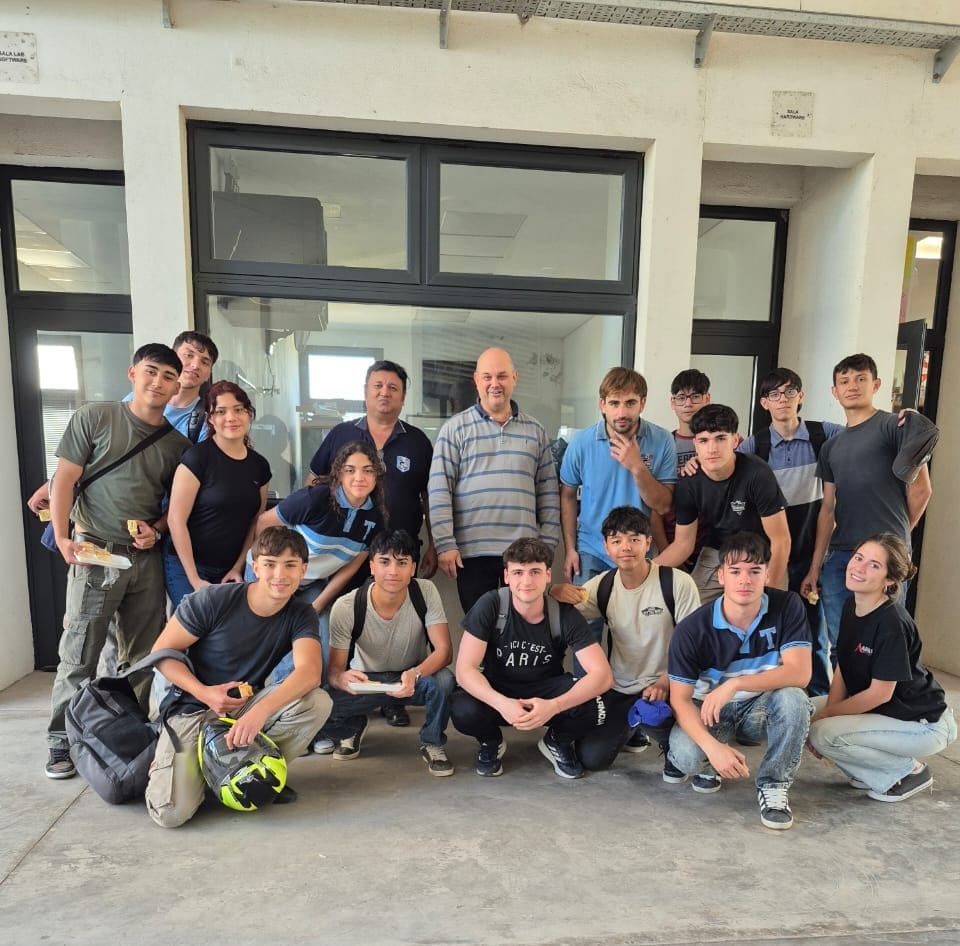 Trabajo colaborativo entre instituciones educativas